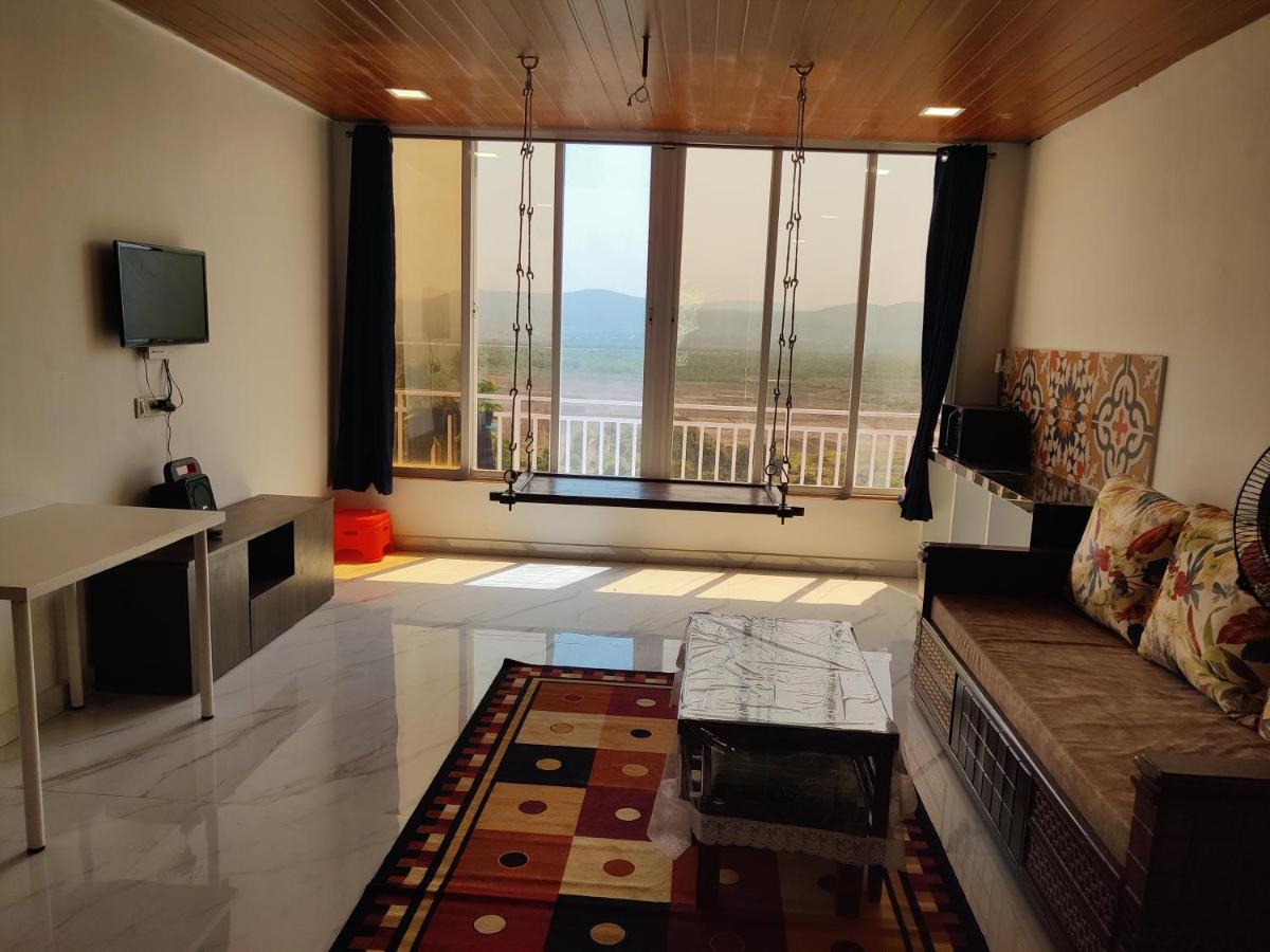 Whitehouse Homestay By Oxystays Hospitality อลีบาก ภายนอก รูปภาพ