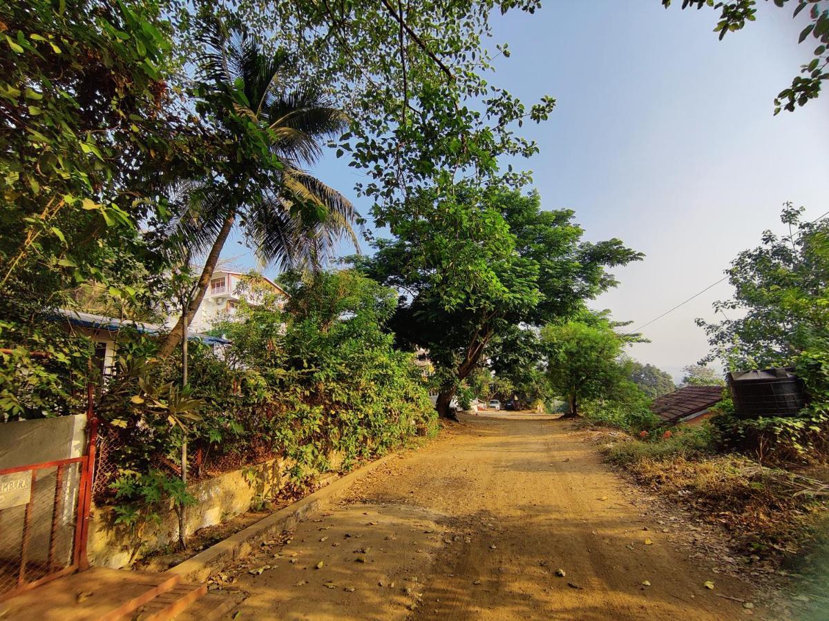 Whitehouse Homestay By Oxystays Hospitality อลีบาก ภายนอก รูปภาพ