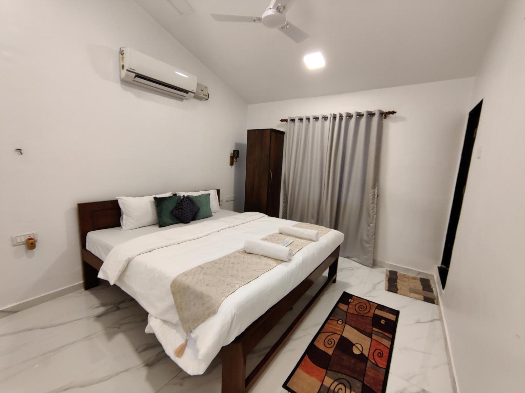 Whitehouse Homestay By Oxystays Hospitality อลีบาก ภายนอก รูปภาพ