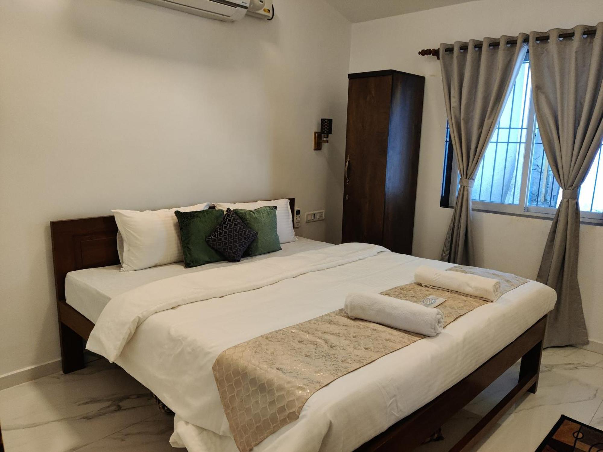 Whitehouse Homestay By Oxystays Hospitality อลีบาก ภายนอก รูปภาพ