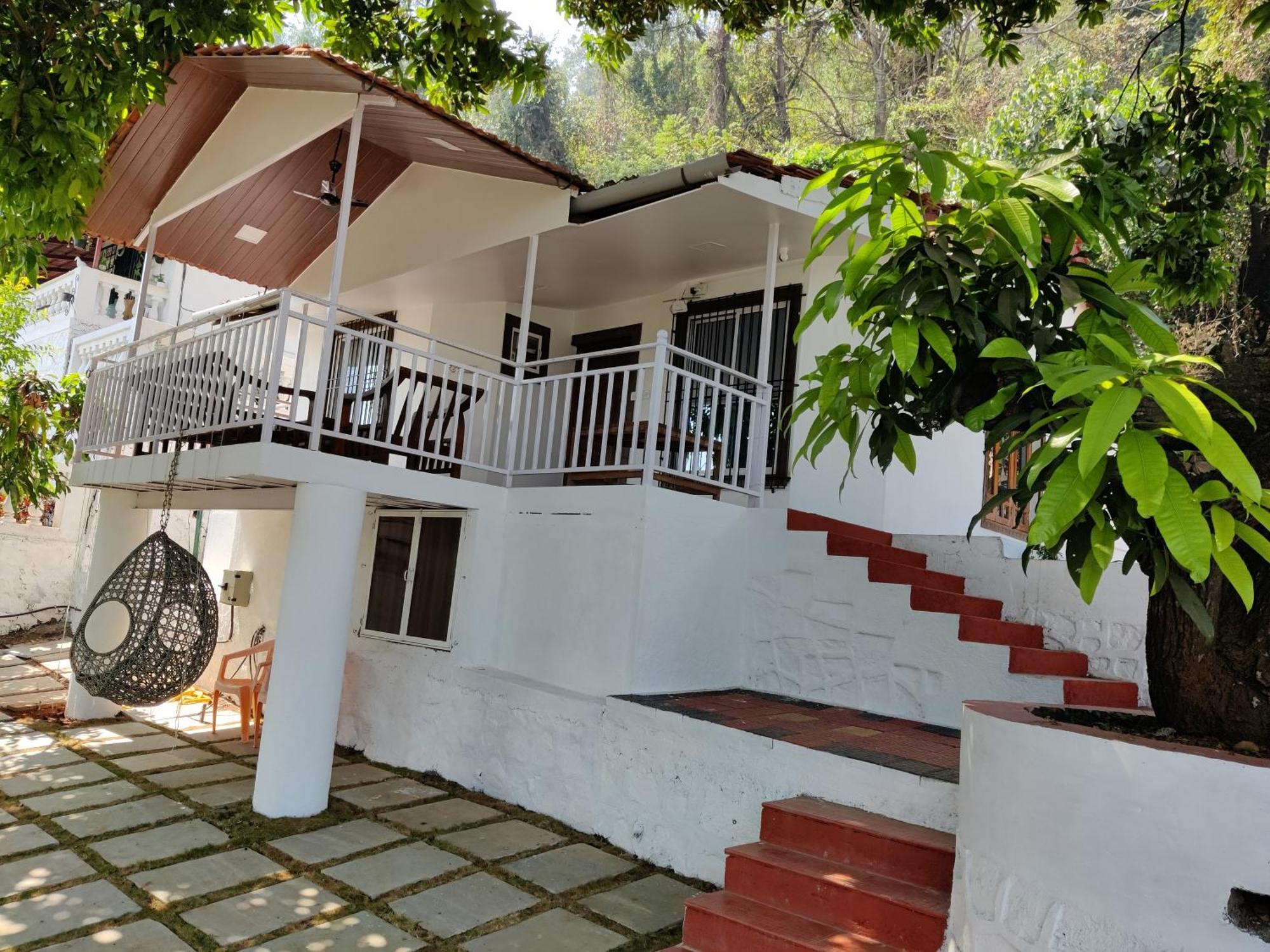 Whitehouse Homestay By Oxystays Hospitality อลีบาก ภายนอก รูปภาพ