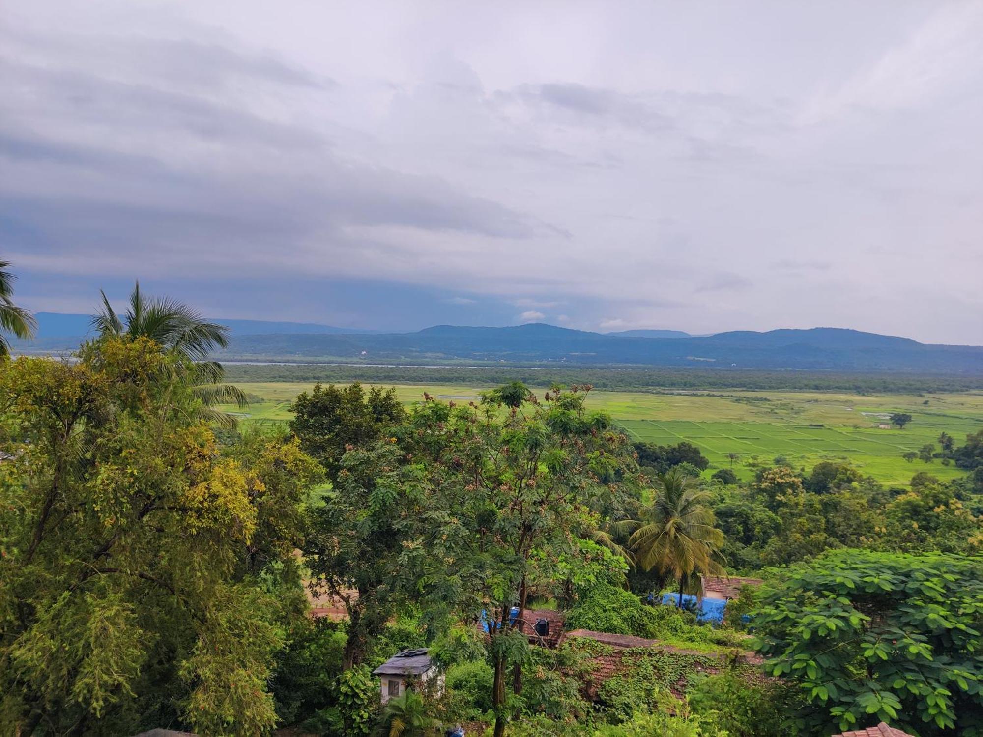 Whitehouse Homestay By Oxystays Hospitality อลีบาก ภายนอก รูปภาพ