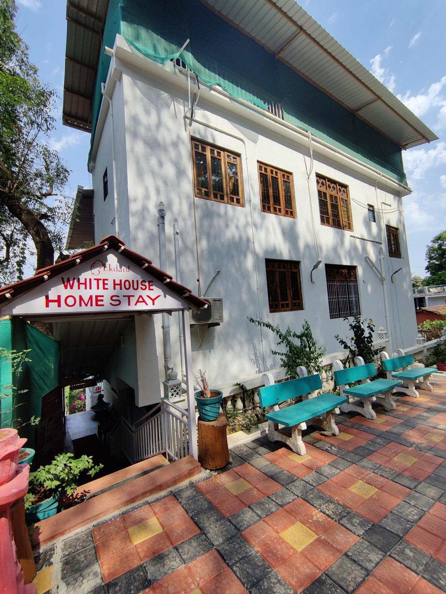 Whitehouse Homestay By Oxystays Hospitality อลีบาก ภายนอก รูปภาพ