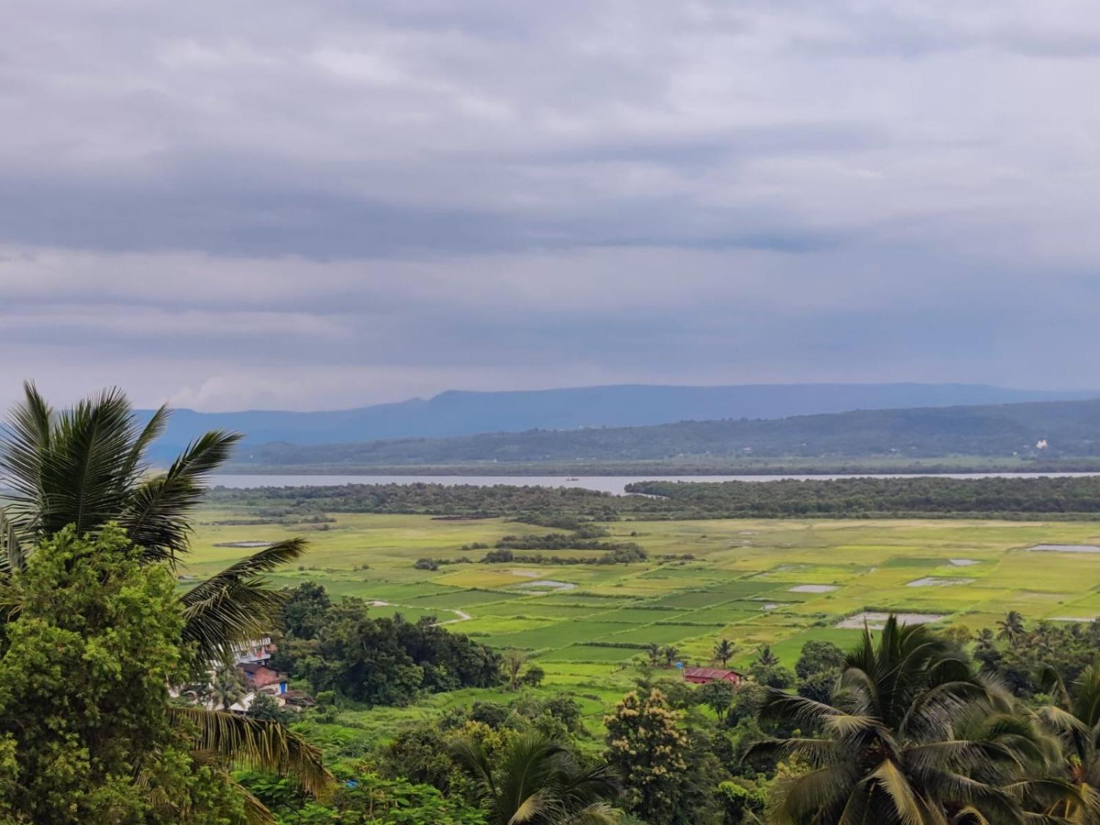 Whitehouse Homestay By Oxystays Hospitality อลีบาก ภายนอก รูปภาพ