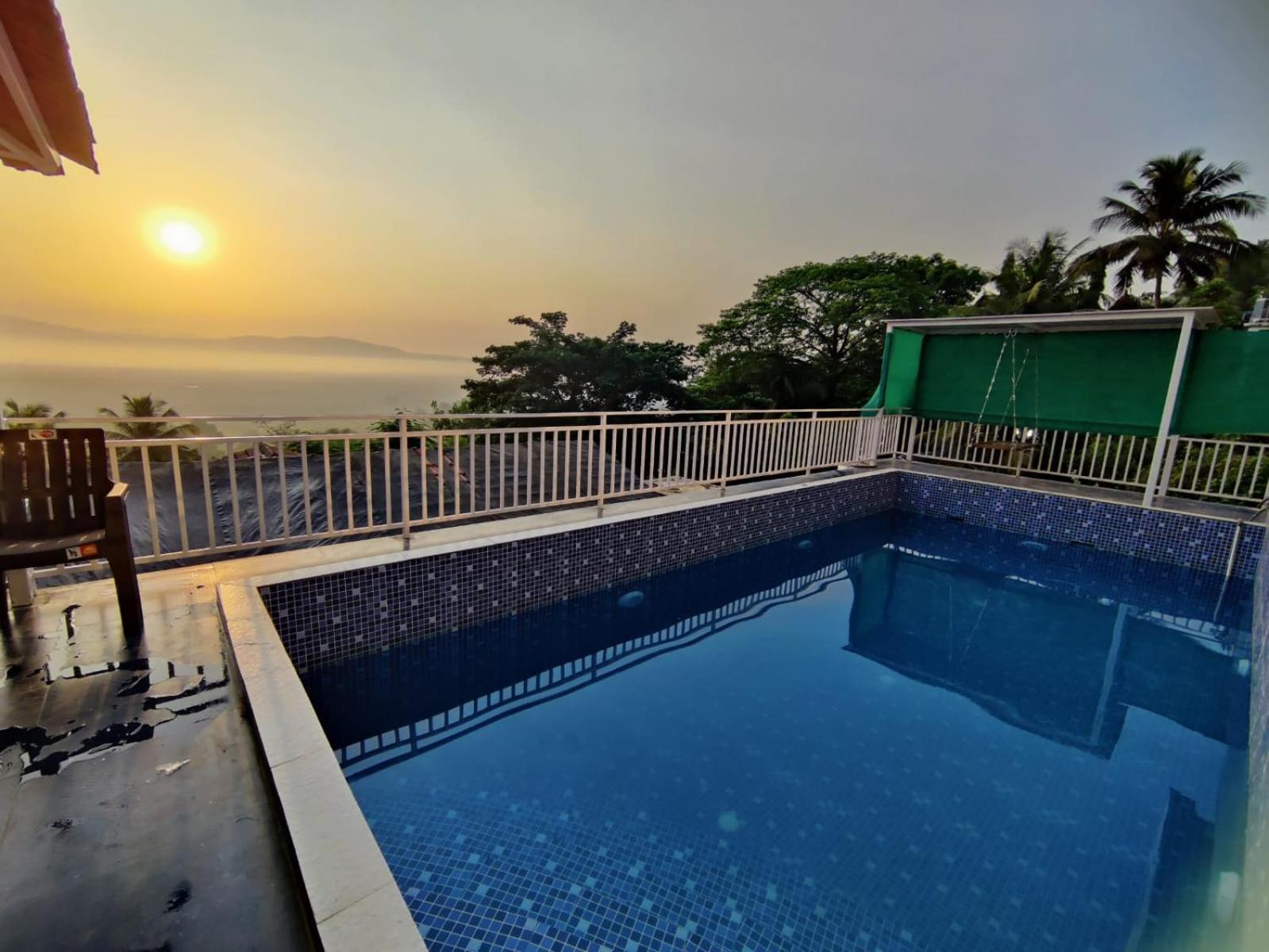 Whitehouse Homestay By Oxystays Hospitality อลีบาก ภายนอก รูปภาพ