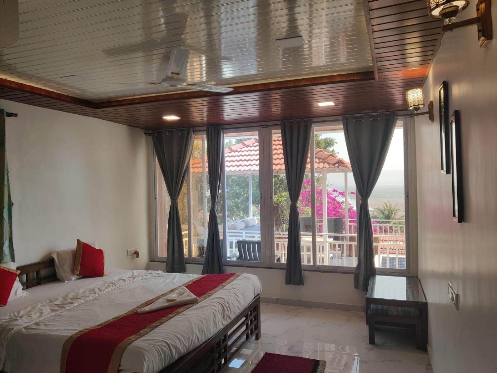 Whitehouse Homestay By Oxystays Hospitality อลีบาก ภายนอก รูปภาพ