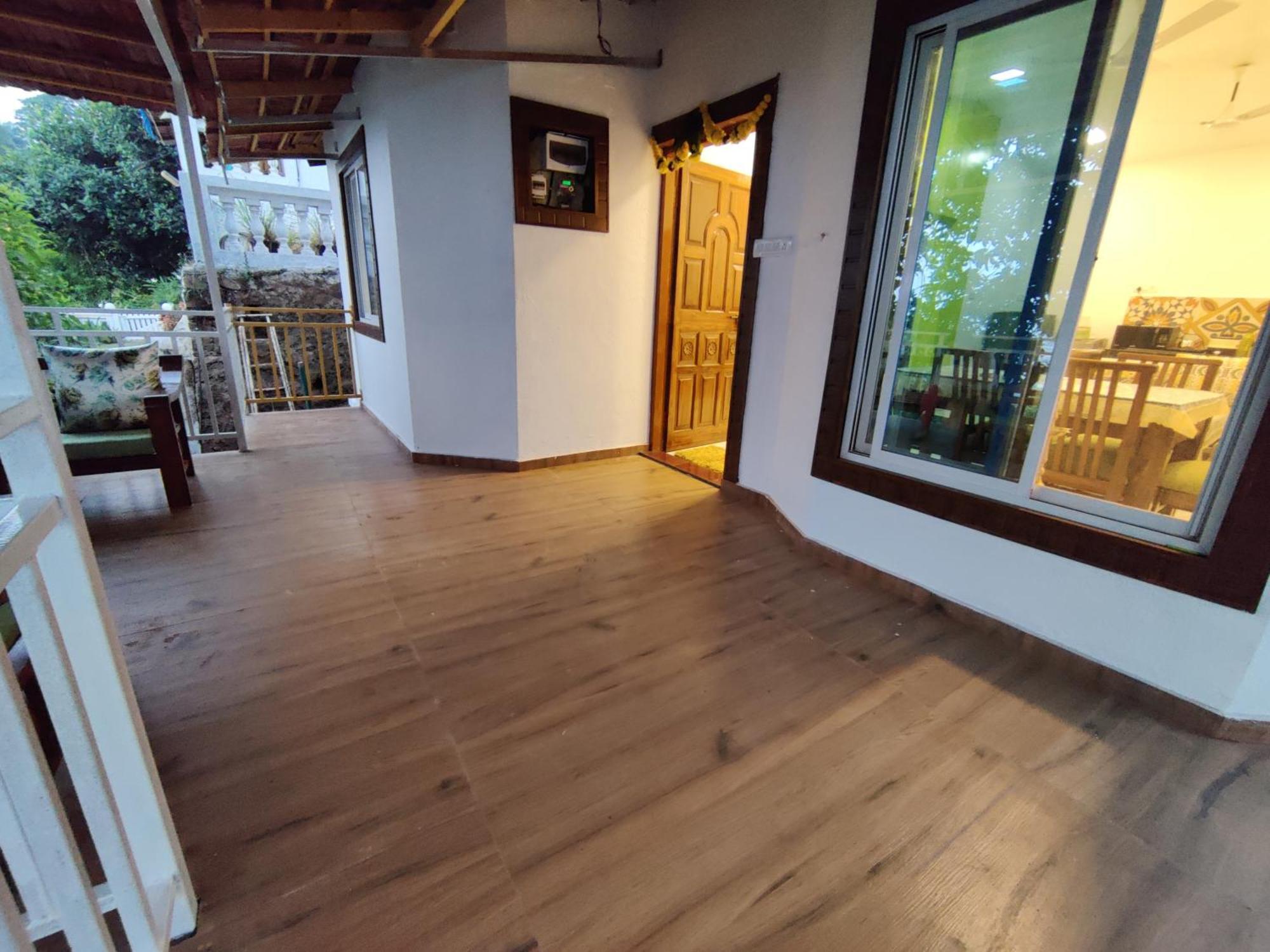 Whitehouse Homestay By Oxystays Hospitality อลีบาก ห้อง รูปภาพ